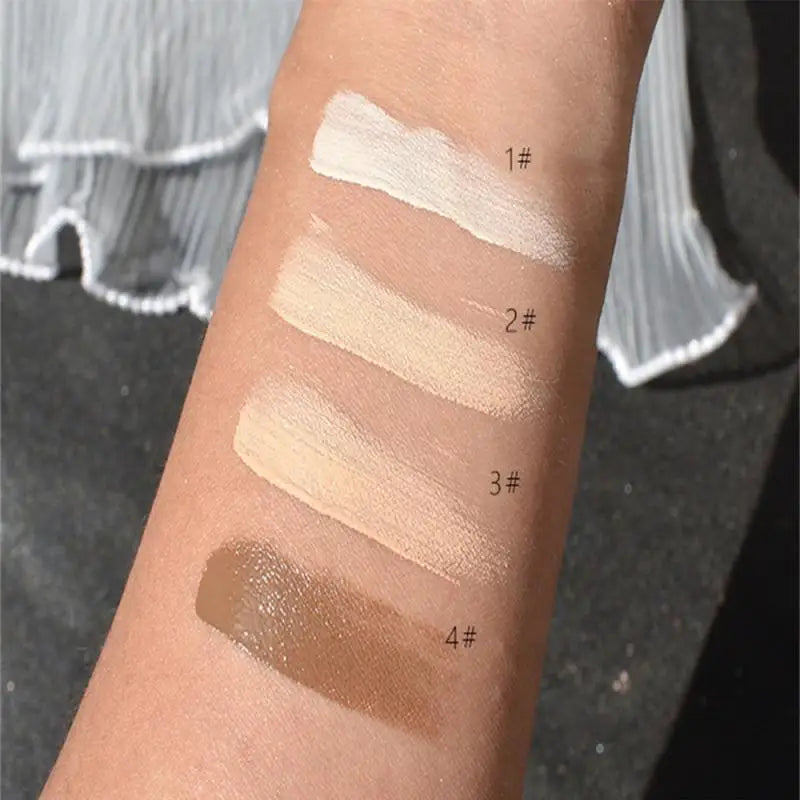 Crema de maquillaje corrector facial hidratante y duradero para cubrir manchas de acné y ojeras.